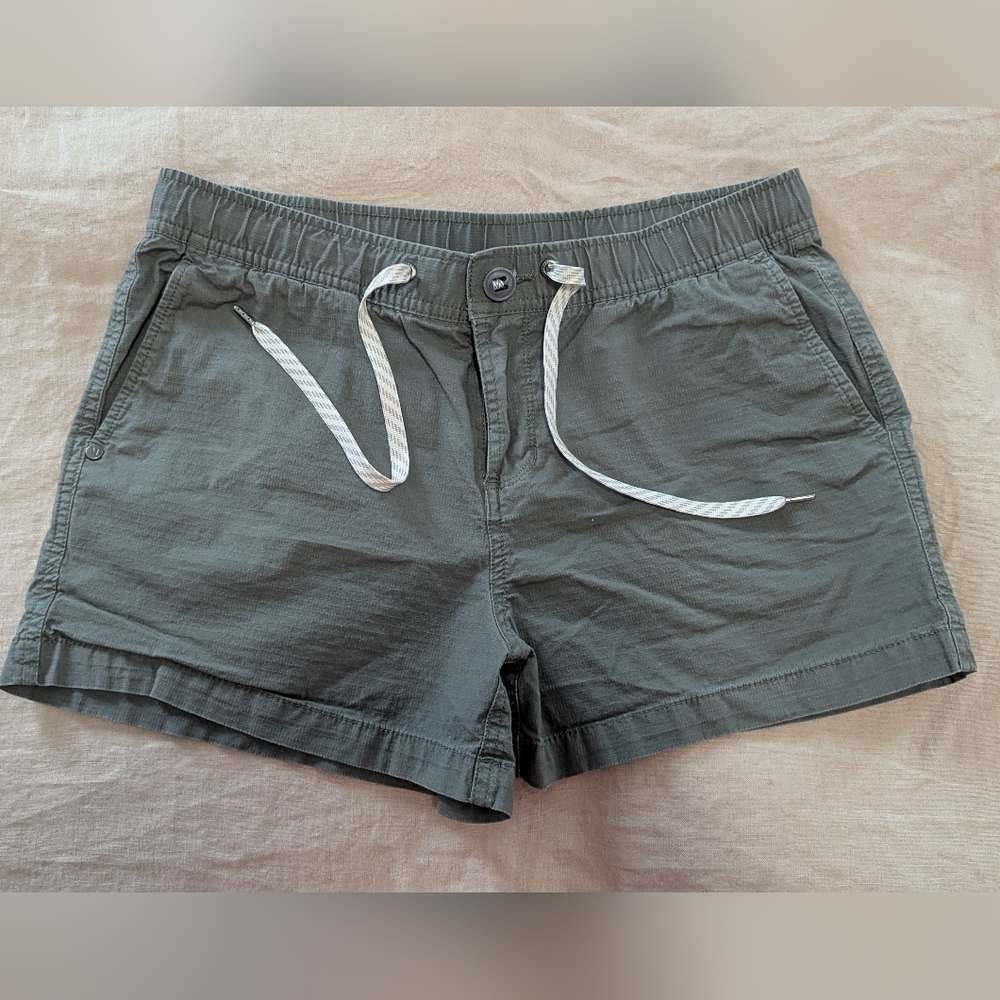Vuori Women's Medium Ripstop  Shorts